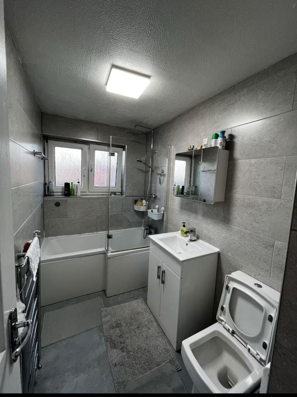 Plaistow Comfort Stay 런던 외부 사진